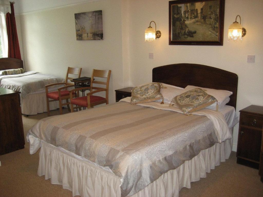 The Dial House Guest House Oxford Room photo